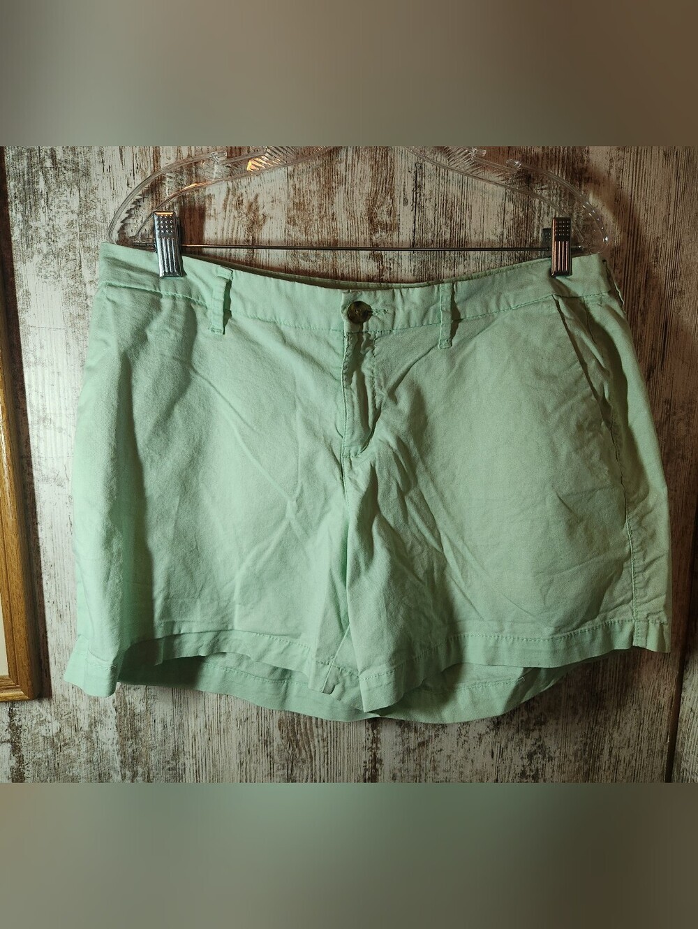 Old Navy Light Mint Green Cargo-Style Women's Shorts